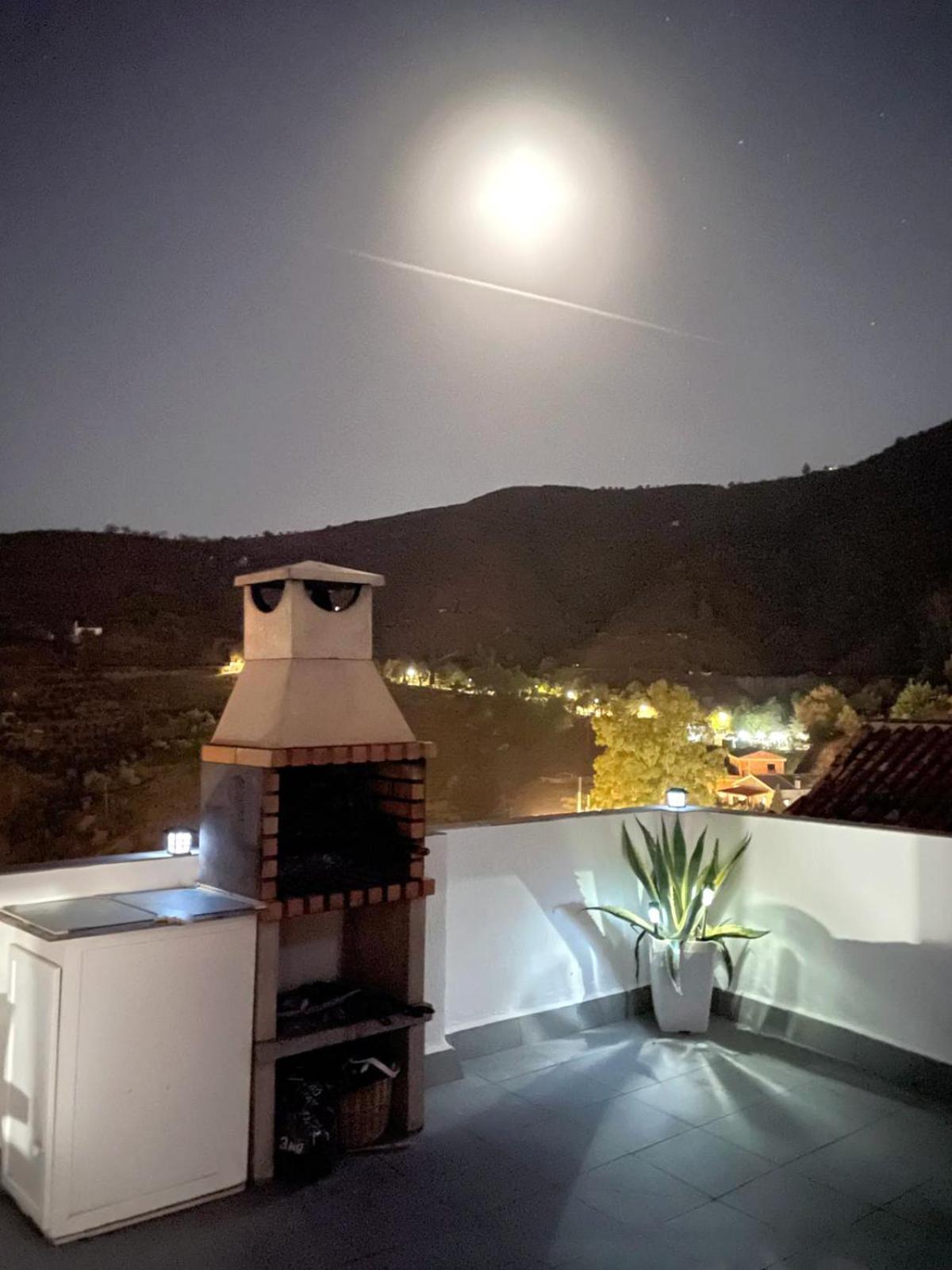 Alquiler Rural Cutar, Casa Robles Villa Eksteriør bilde